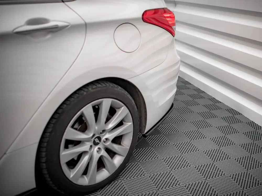 Hyundai I40 MK1 (2011-2014) Rear Side Splitters - Maxton Design 4 Hyundai I40 MK1 (2011-2014) Rear Side Splitters - Maxton Design - Image 4